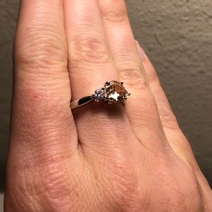 Classic peach color 3 stone engagement ring. Sz 7